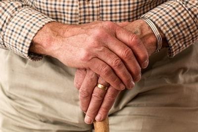 Online gerontology degrees teach professionals how to care for the elderly