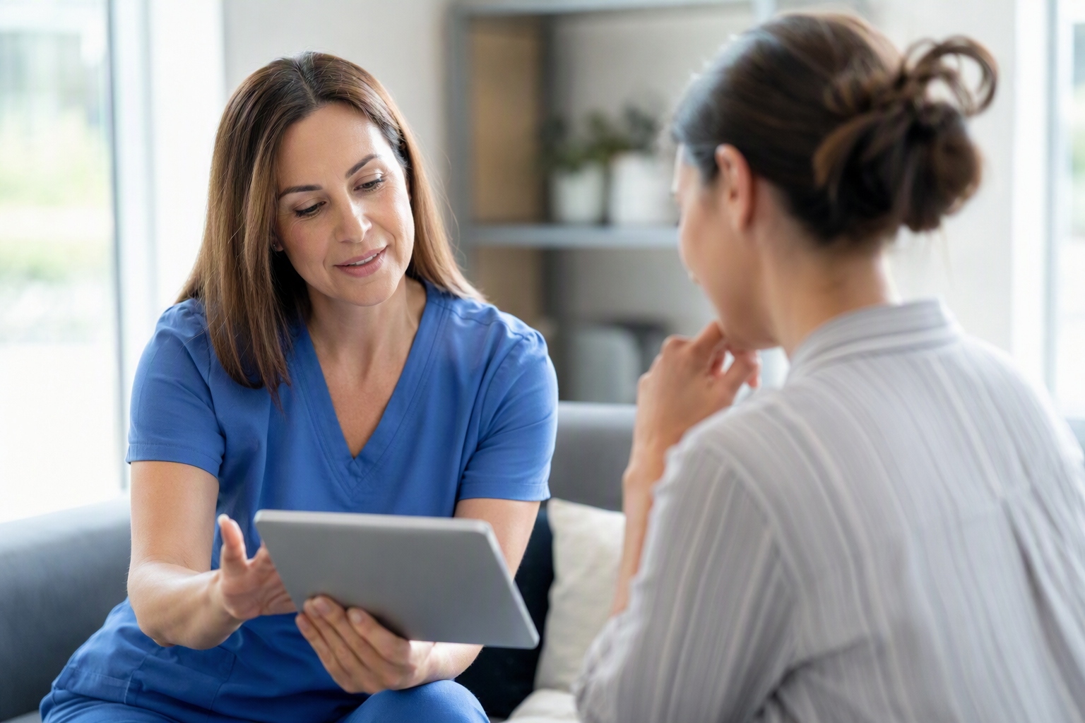 Comparison table showing academic and clinical requirements for online nurse practitioner certificates